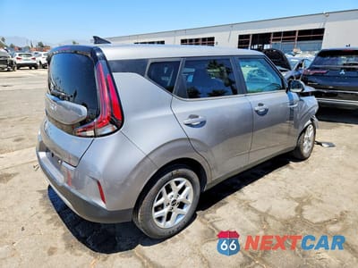 Trzecie zdjęcie samochodu z tyłu: 2023 KIA SOUL LX VIN:KNDJ23AU5P7884973 - miniatura