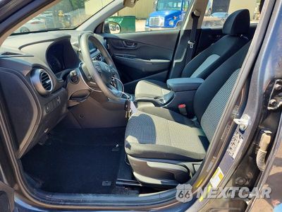 Zdjęcie 7 z 12 samochodu: 2018 HYUNDAI KONA SE VIN:KM8K12AA4JU140437 - miniatura