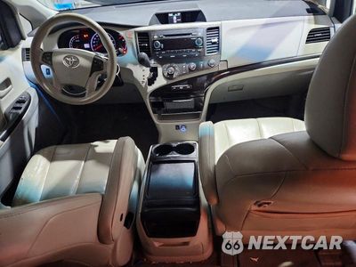Zdjęcie 8 z 13 samochodu: 2011 TOYOTA SIENNA LE VIN:5TDJK3DC0BS020110 - miniatura