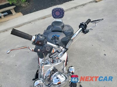 Piąte zdjęcie samochodu w środku: 2004 HARLEY-DAVIDSON FLSTCI VIN:1HD1BWB164Y040273 - miniatura