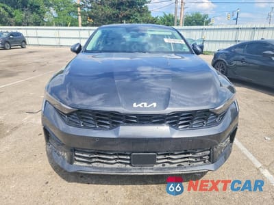 Piąte zdjęcie samochodu w środku: 2026 KIA K5 LXS VIN:KNAG24J7XT5481312 - miniatura
