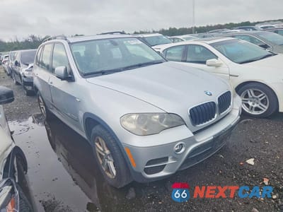 Czwarte zdjęcie samochodu z boku: 2012 BMW X5 XDRIVE35I VIN:5UXZV4C5XCL748831 - miniatura