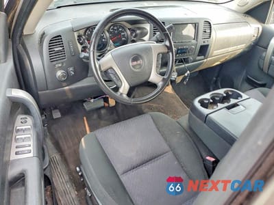 Zdjęcie 8 z 12 samochodu: 2013 GMC SIERRA K1500 SLE VIN:1GTR2VE71DZ209110 - miniatura