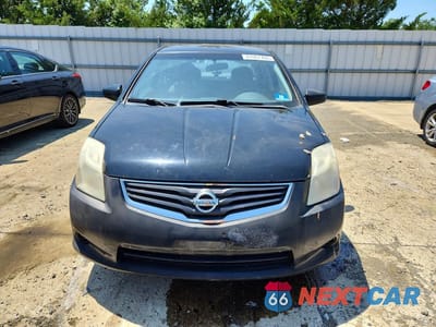Piąte zdjęcie samochodu w środku: 2010 NISSAN SENTRA 2.0 VIN:3N1AB6AP7AL642039 - miniatura