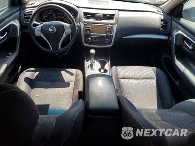 Zdjęcie 8 z 13 samochodu: 2016 NISSAN ALTIMA VIN:1N4AL3AP5GN393392 - miniatura