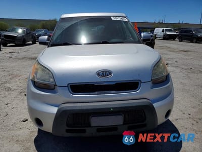 Piąte zdjęcie samochodu w środku: 2010 KIA SOUL + VIN:KNDJT2A28A7151233 - miniatura