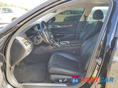 Zdjęcie 7 z 12 samochodu: 2018 BMW 740 I VIN:WBA7E2C5XJG742446 - miniatura