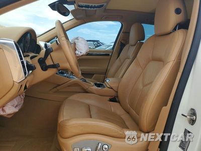 Zdjęcie 7 z 13 samochodu: 2013 PORSCHE CAYENNE S VIN:WP1AB2A27DLA84749 - miniatura