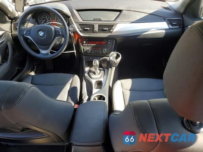 Zdjęcie 8 z 13 samochodu: 2014 BMW X1 XDRIVE28I VIN:WBAVL1C54EVY23810 - miniatura