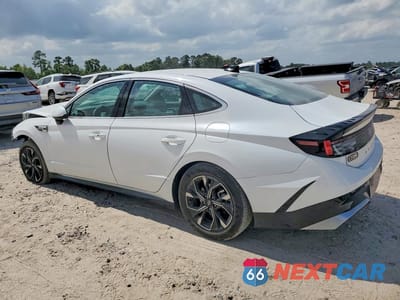 Drugie zdjęcie samochodu z przodu: 2025 HYUNDAI SONATA SEL VIN:KMHL64JAXSA488151 - miniatura