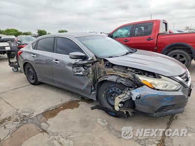 Czwarte zdjęcie samochodu z boku: 2016 NISSAN ALTIMA 2.5 S VIN:1N4AL3AP2GC171663 - miniatura