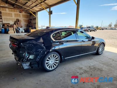 Trzecie zdjęcie samochodu z tyłu: 2020 BMW 740 I VIN:WBA7T2C0XLGL17161 - miniatura