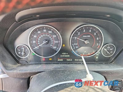 Zdjęcie 9 z 12 samochodu: 2017 BMW 330 XI VIN:WBA8D9C38HA011686 - miniatura