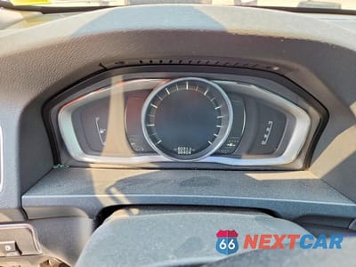Zdjęcie 9 z 13 samochodu: 2017 VOLVO V60 T5 PREMIER VIN:YV140MEK9H1333302 - miniatura