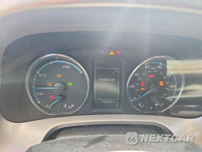 Zdjęcie 9 z 12 samochodu: 2018 TOYOTA RAV4 HYBRID XLE VIN:JTMRJREV8JD178861 - miniatura