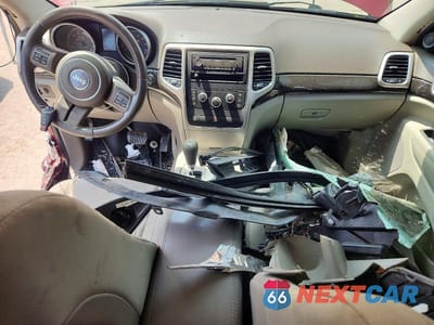 Zdjęcie 8 z 14 samochodu: 2012 JEEP GRAND CHEROKEE LAREDO VIN:1C4RJFAG9CC182027 - miniatura