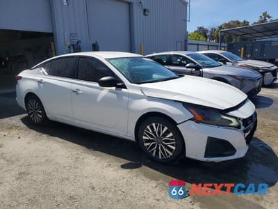 Czwarte zdjęcie samochodu z boku: 2025 NISSAN ALTIMA SV VIN:1N4BL4DV9SN372834 - miniatura