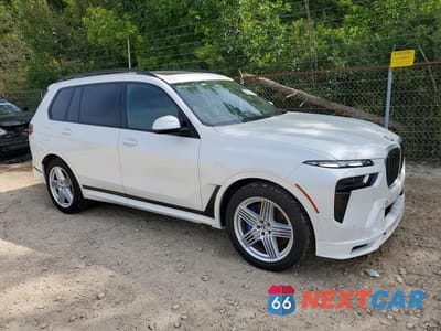 Czwarte zdjęcie samochodu z boku: 2025 BMW X7 ALPINA XB7 VIN:5UX43EM08S9W69548 - miniatura