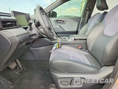 Zdjęcie 7 z 14 samochodu: 2026 TOYOTA RAV4 XSE VIN:JTM6CRAV3TD000345 - miniatura
