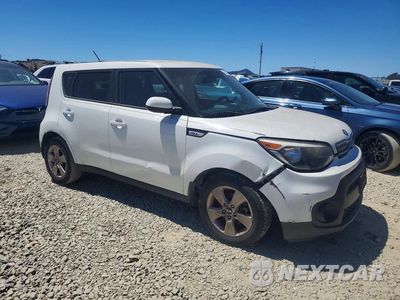 Czwarte zdjęcie samochodu z boku: 2017 KIA SOUL BASE VIN:KNDJN2A26H7450384 - miniatura