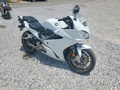 2014 HONDA VFR800 F JH2RC7915EK000355 - główne zdjęcie licytacji z USA - miniatura