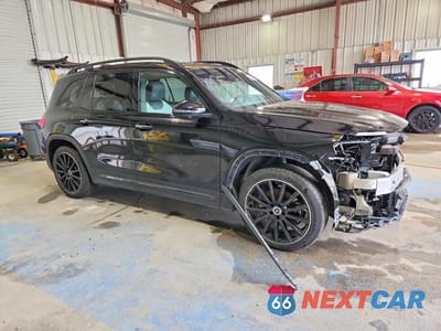 Czwarte zdjęcie samochodu z boku: 2020 MERCEDES-BENZ GLB 250 VIN:W1N4M4GB9LW043881 - miniatura