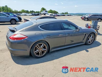 Trzecie zdjęcie samochodu z tyłu: 2013 PORSCHE PANAMERA S HYBRID VIN:WP0AD2A73DL045194 - miniatura