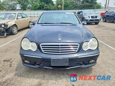Piąte zdjęcie samochodu w środku: 2005 MERCEDES-BENZ C 230K SPORT SEDAN VIN:WDBRF40J95F566442 - miniatura