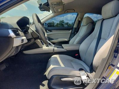 Zdjęcie 7 z 12 samochodu: 2018 HONDA ACCORD LX VIN:1HGCV1F11JA028858 - miniatura