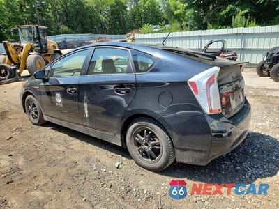 Drugie zdjęcie samochodu z przodu: 2013 TOYOTA PRIUS THREE VIN:JTDKN3DU5D1718720 - miniatura