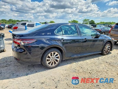 Trzecie zdjęcie samochodu z tyłu: 2023 TOYOTA CAMRY LE VIN:4T1C11BK8PU085750 - miniatura