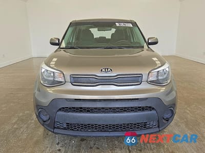 Piąte zdjęcie samochodu w środku: 2019 KIA SOUL BASE VIN:KNDJN2A20K7651009 - miniatura