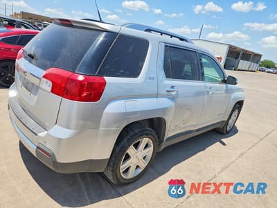 Trzecie zdjęcie samochodu z tyłu: 2010 GMC TERRAIN SLT VIN:2CTALHEWXA6241763 - miniatura