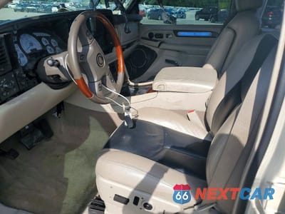 Zdjęcie 7 z 14 samochodu: 2004 CADILLAC ESCALADE LUXURY VIN:1GYEK63NX4R118935 - miniatura