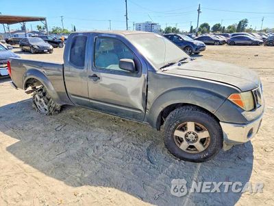 Czwarte zdjęcie samochodu z boku: 2005 NISSAN FRONTIER SE VIN:1N6AD06U25C422910 - miniatura