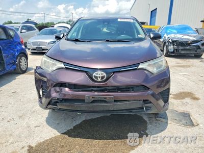 Piąte zdjęcie samochodu w środku: 2017 TOYOTA RAV4 LE VIN:2T3BFREV8HW689356 - miniatura