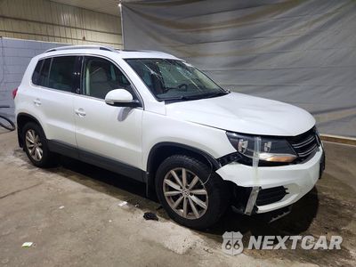 Czwarte zdjęcie samochodu z boku: 2017 VOLKSWAGEN TIGUAN WOLFSBURG VIN:WVGSV7AX0HK012479 - miniatura