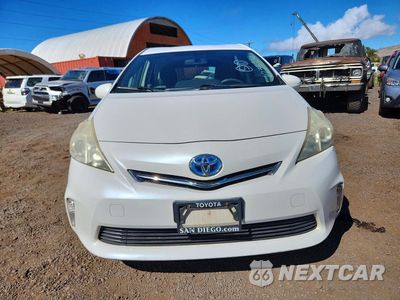 Piąte zdjęcie samochodu w środku: 2012 TOYOTA PRIUS V TWO VIN:JTDZN3EU4C3072733 - miniatura