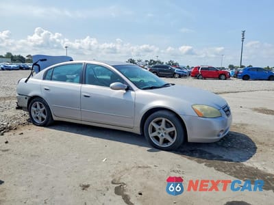 Czwarte zdjęcie samochodu z boku: 2004 NISSAN ALTIMA 3.5 SE VIN:1N4BL11D24C148197 - miniatura