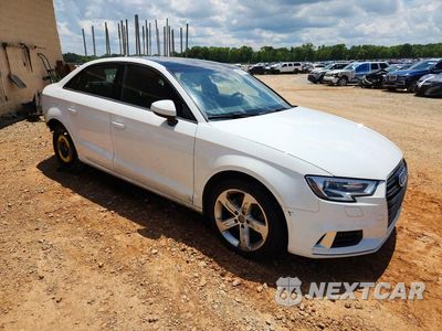 Czwarte zdjęcie samochodu z boku: 2017 AUDI A3 PREMIUM VIN:WAUAUGFFXH1052638 - miniatura