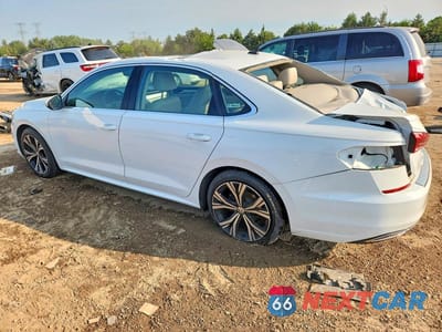 Drugie zdjęcie samochodu z przodu: 2021 VOLKSWAGEN PASSAT SE VIN:1VWSA7A33MC003029 - miniatura