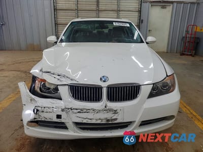 Piąte zdjęcie samochodu w środku: 2006 BMW 330 I VIN:WBAVB33556PS15931 - miniatura