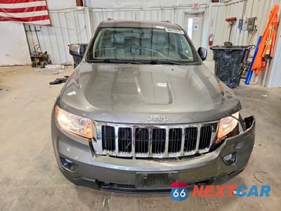 Piąte zdjęcie samochodu w środku: 2012 JEEP GRAND CHEROKEE LAREDO VIN:1C4RJFAG2CC132912 - miniatura