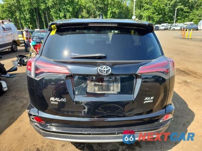Zdjęcie 6 z 13 samochodu: 2018 TOYOTA RAV4 XLE VIN:2T3RFREV6JW803195 - miniatura