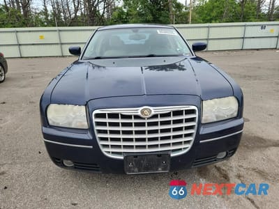 Piąte zdjęcie samochodu w środku: 2005 CHRYSLER 300 TOURING VIN:2C3AA53G45H183174 - miniatura