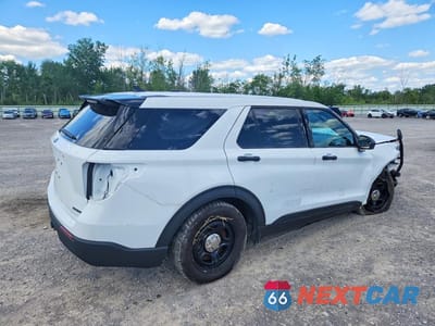 Trzecie zdjęcie samochodu z tyłu: 2023 FORD EXPLORER POLICE INTERCEPTOR VIN:1FM5K8AB7PGB84607 - miniatura