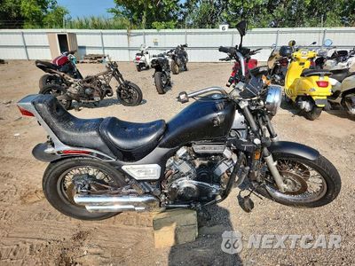 1985 SUZUKI GV1200 JS1VV71L2F2101444 - główne zdjęcie licytacji z USA - miniatura