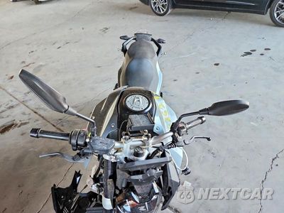 Piąte zdjęcie samochodu w środku: 2023 BMW F 900 R VIN:WB10K1304P6G82013 - miniatura