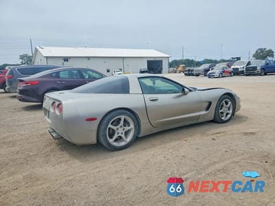 Trzecie zdjęcie samochodu z tyłu: 2002 CHEVROLET CORVETTE VIN:1G1YY22G625103875 - miniatura