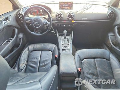 Zdjęcie 8 z 12 samochodu: 2015 AUDI A3 PREMIUM VIN:WAUBFGFF4F1096324 - miniatura
